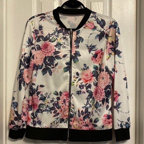 BOGO FREE Light Floral Jacket - Picture 1 of 3